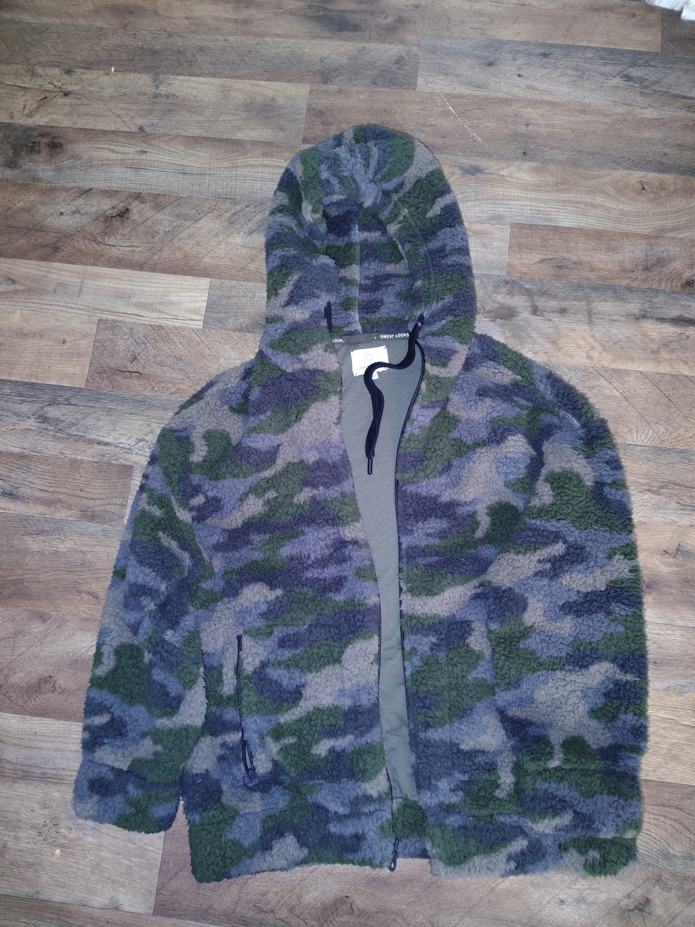 Plush Camo Sherpa Hoodie - Green & Gray